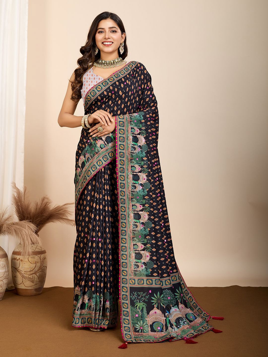 

HEER FASHION Kalamkari Mirror Work Saree, Black