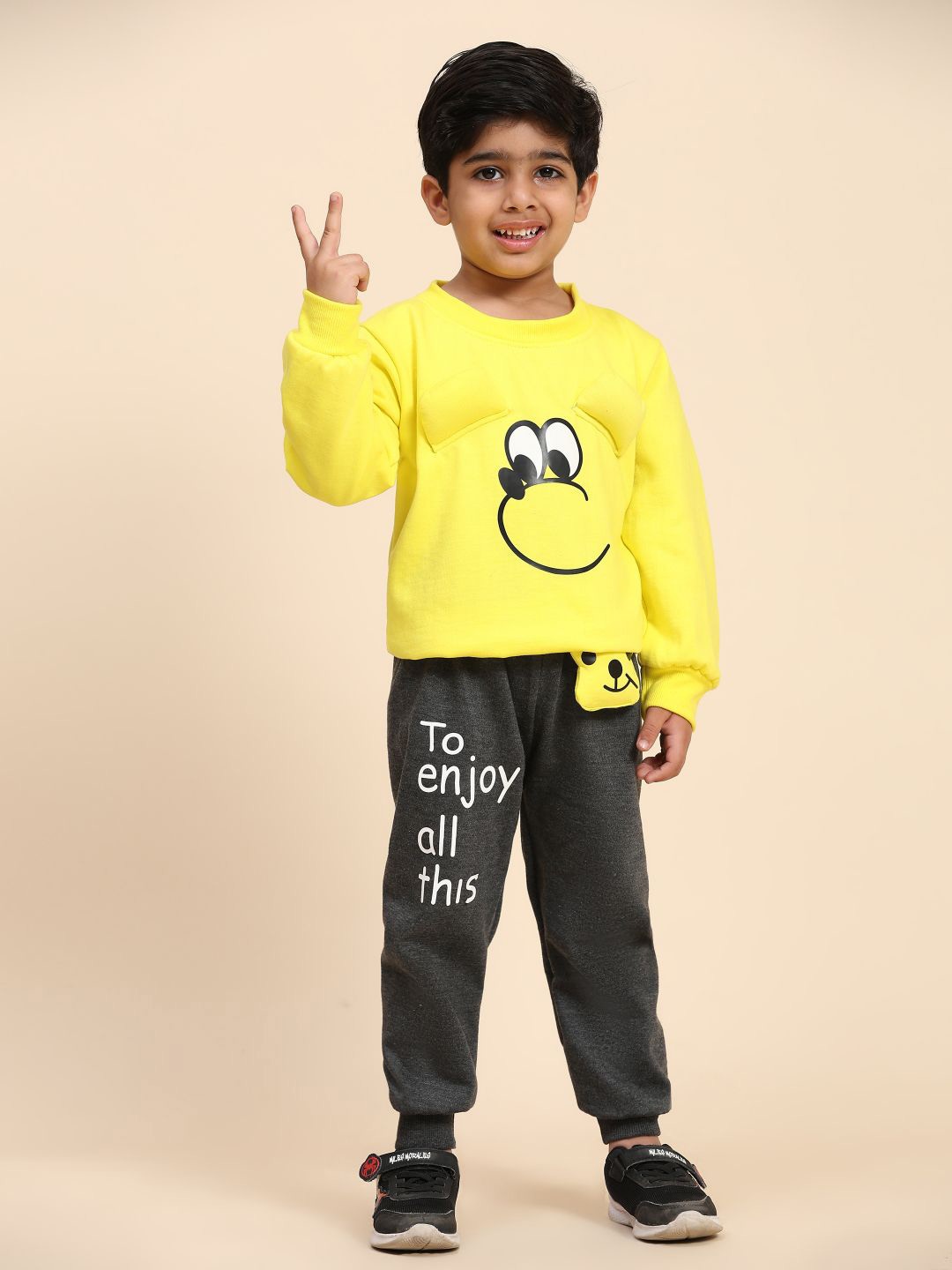 

MAYNEISHA Unisex Printed Round Neck Sweatshirt With Jogger, Yellow