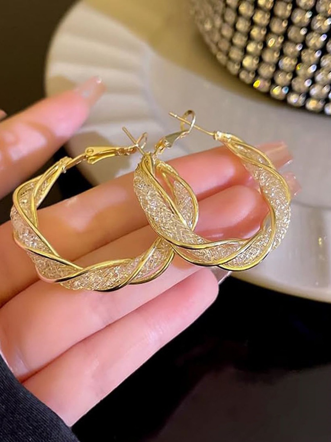 

PolluxCraft Korean Gold-Plated Contemporary Shaped Hoop Earrings