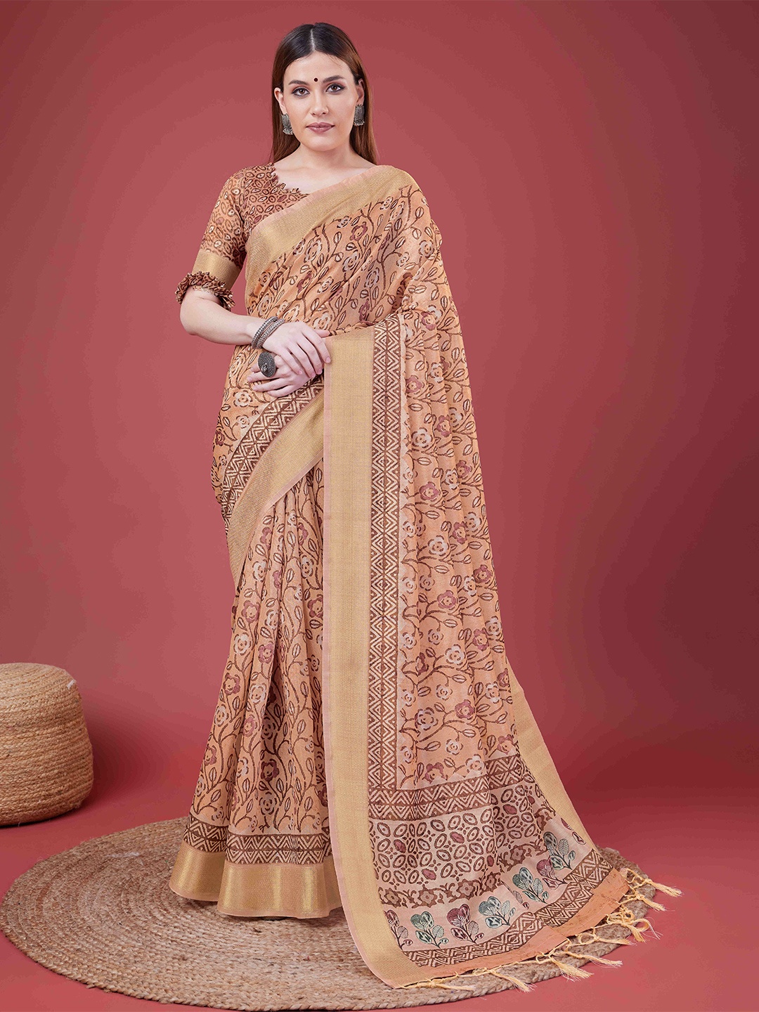 

DIVASTRI Floral Zari Silk Blend Saree, Peach