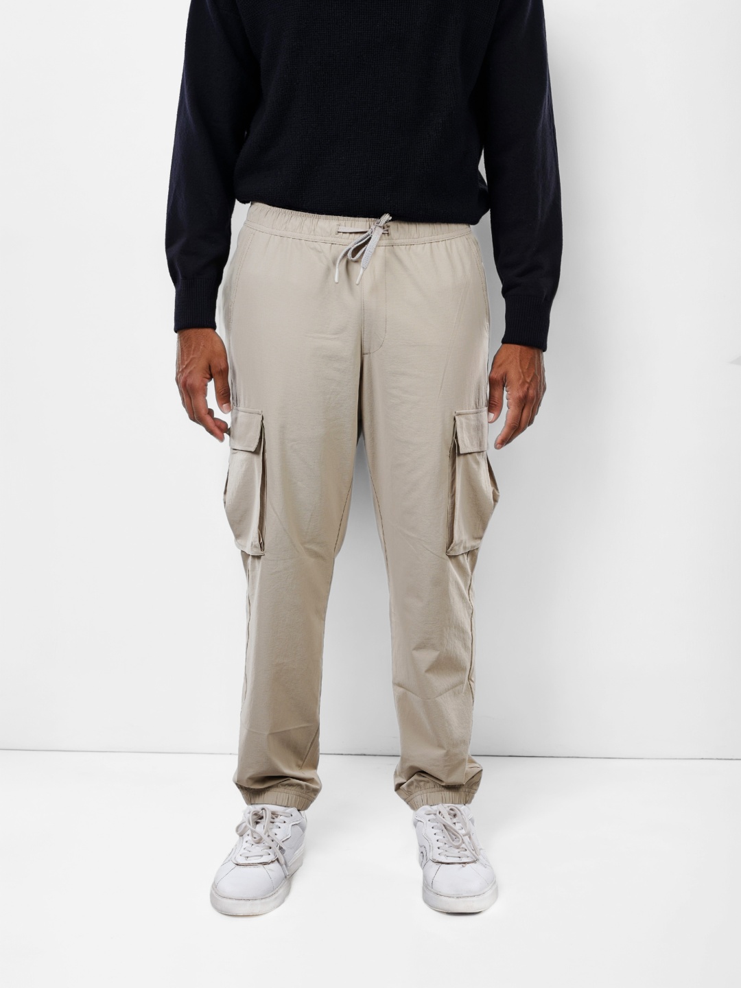 

Celio Men Slim Fit Easy Wash Joggers Trousers, Beige