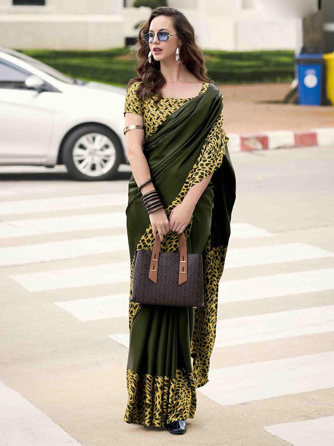

KIMISHA Satin Saree, Green