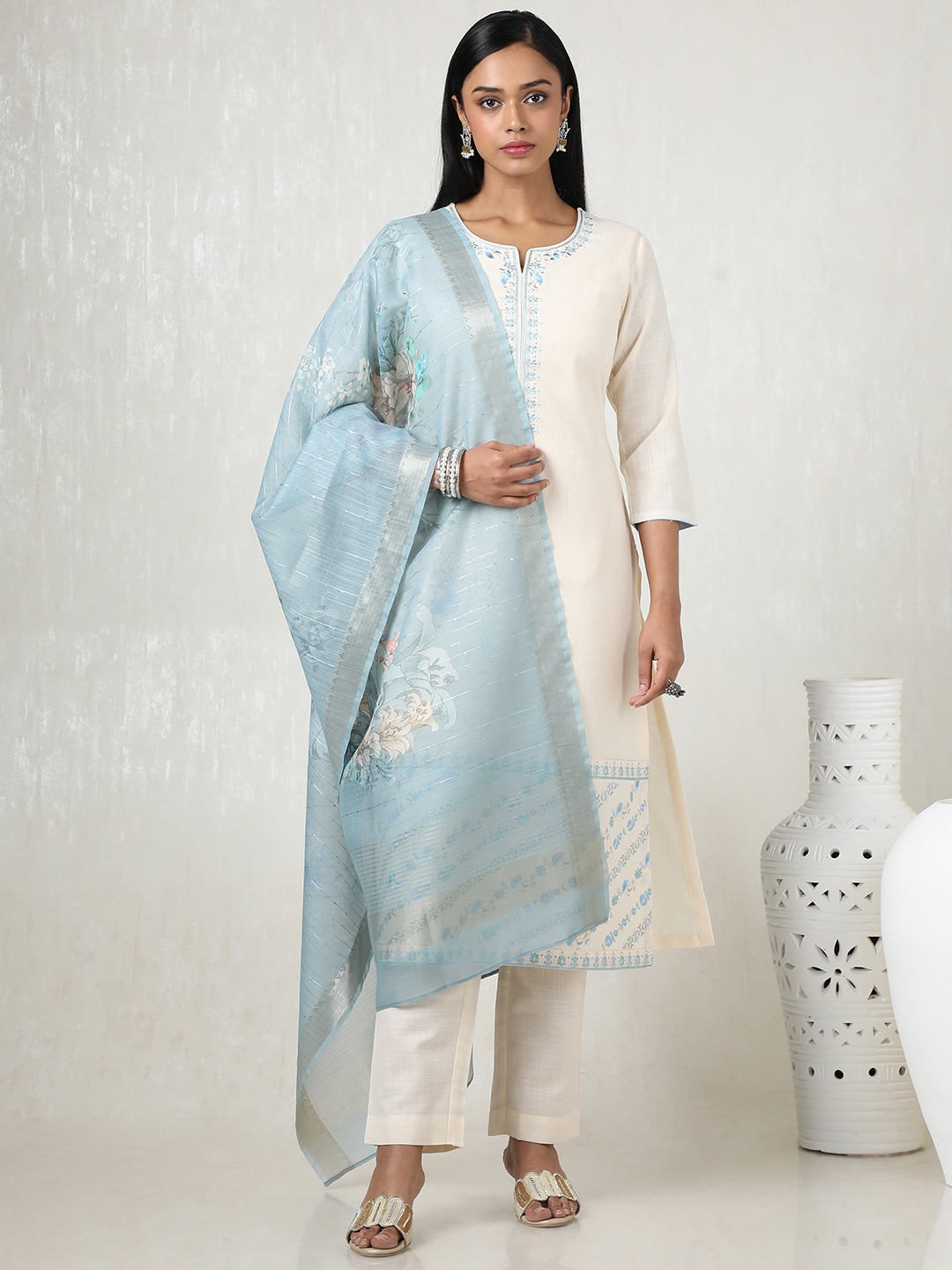 

Soch Women Thread Work Kurta with Trousers & With Dupatta, Off white