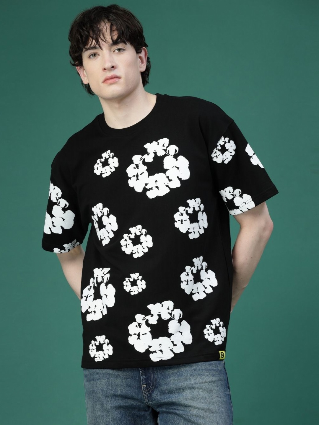 

FLYNOFF Men Floral Printed Drop-Shoulder Sleeves Applique T-shirt, Black