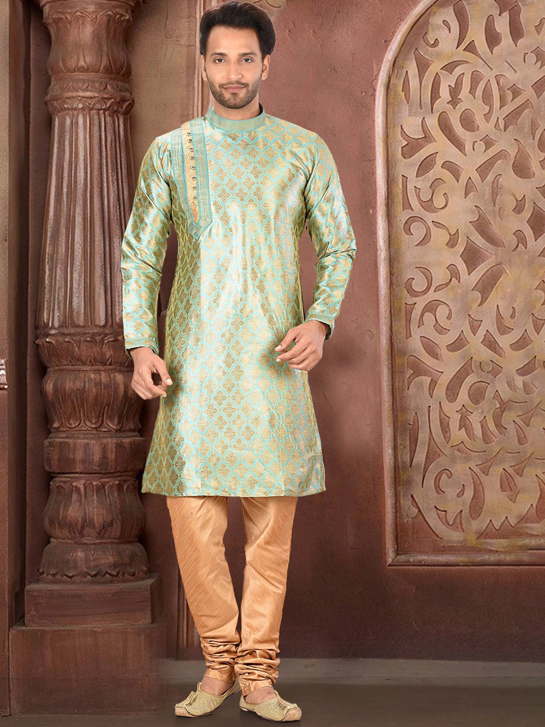 

RANAK Men Ethnic Motifs Embroidered Regular Kurta with Pyjamas, Green