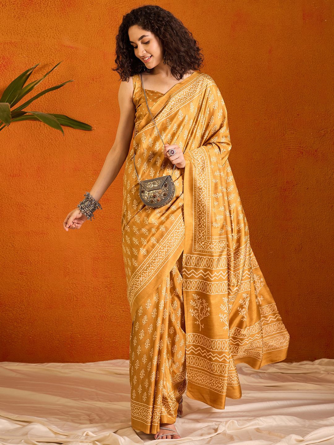 

Mitera Bagh Bagh Saree, Mustard