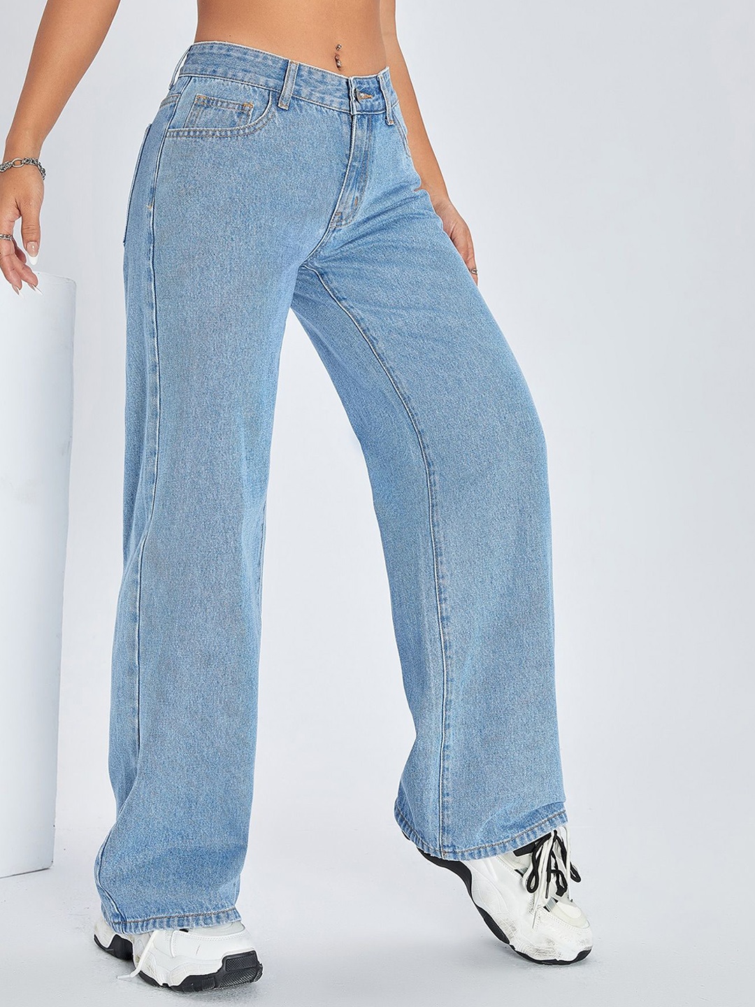 

DressBerry Women Comfort Straight Fit High-Rise Light Fade Acid Wash Stretchable Jeans, Blue