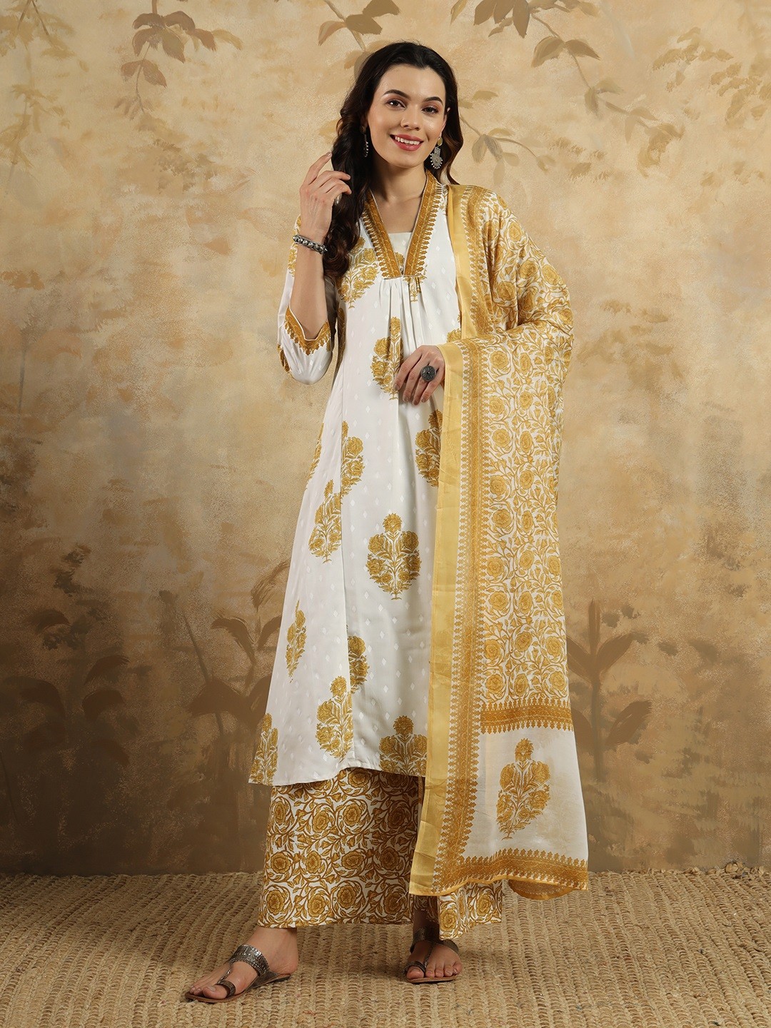 

Murta Trends Women Floral Printed Regular Kurta with Palazzos & With Dupatta, Mustard
