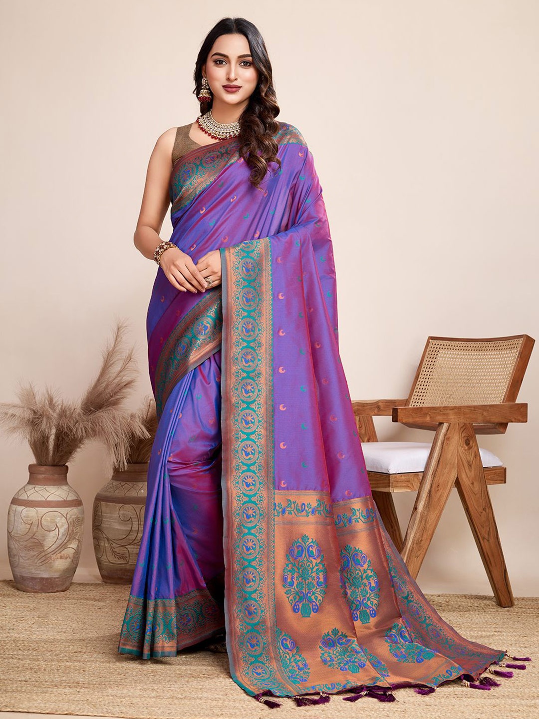 

VORIMA Woven Design Zari Pure Georgette Saree, Purple