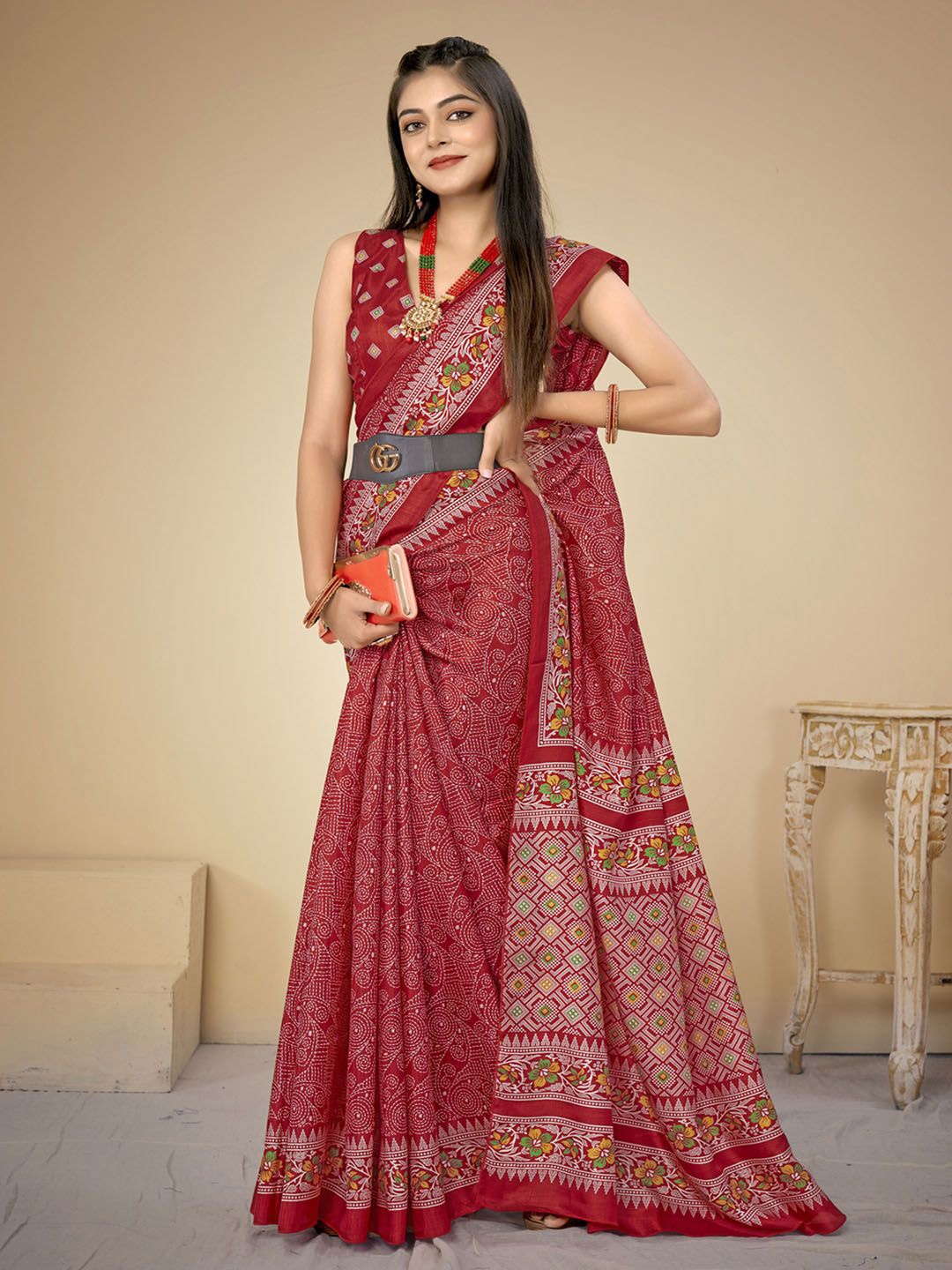 

Mitera Ethnic Motifs Silk Blend Bagh Saree, Red