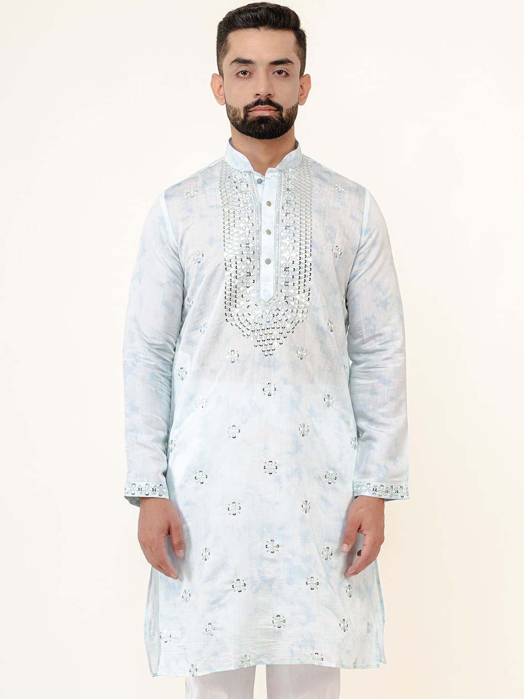 

Tistabene Floral Embroidered Sequinned Mandarin Collar Jacquard Straight Kurta, White