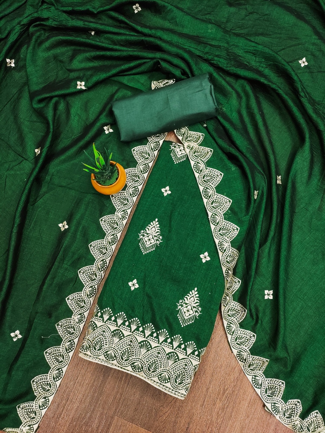 

Rangtulika Ethnic Motifs Embroidered Zari Work Unstitched Dress Material, Green