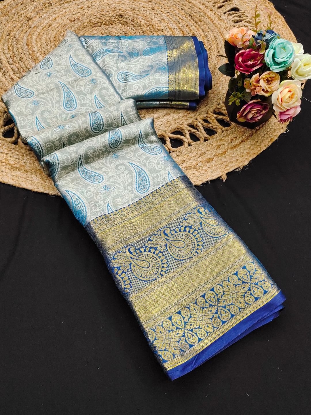 

yourwish Floral Zari Pure Silk Kanjeevaram Saree, Teal