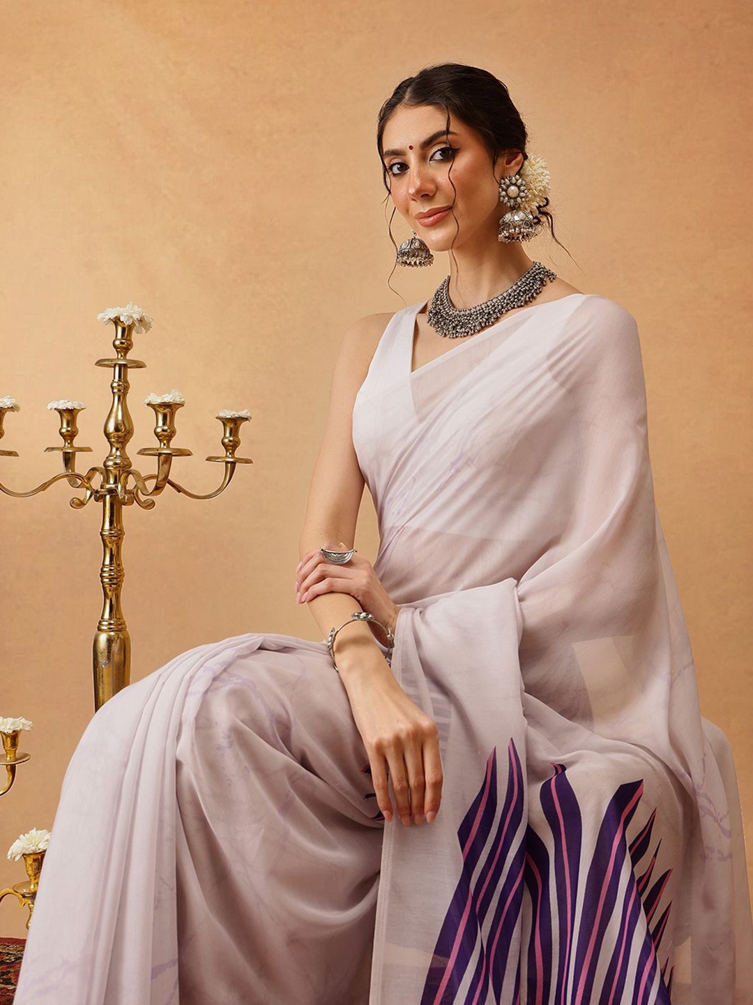 

Silk Land Tie and Dye Digital Print Saree, Off white