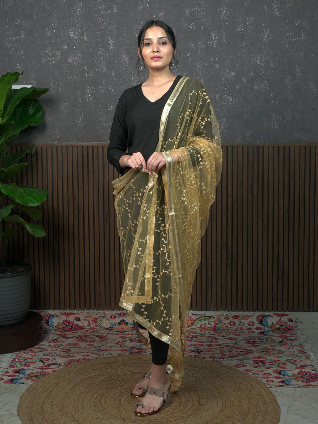 

HELLA FASHIONS Floral Embroidered Net Dupatta, Gold