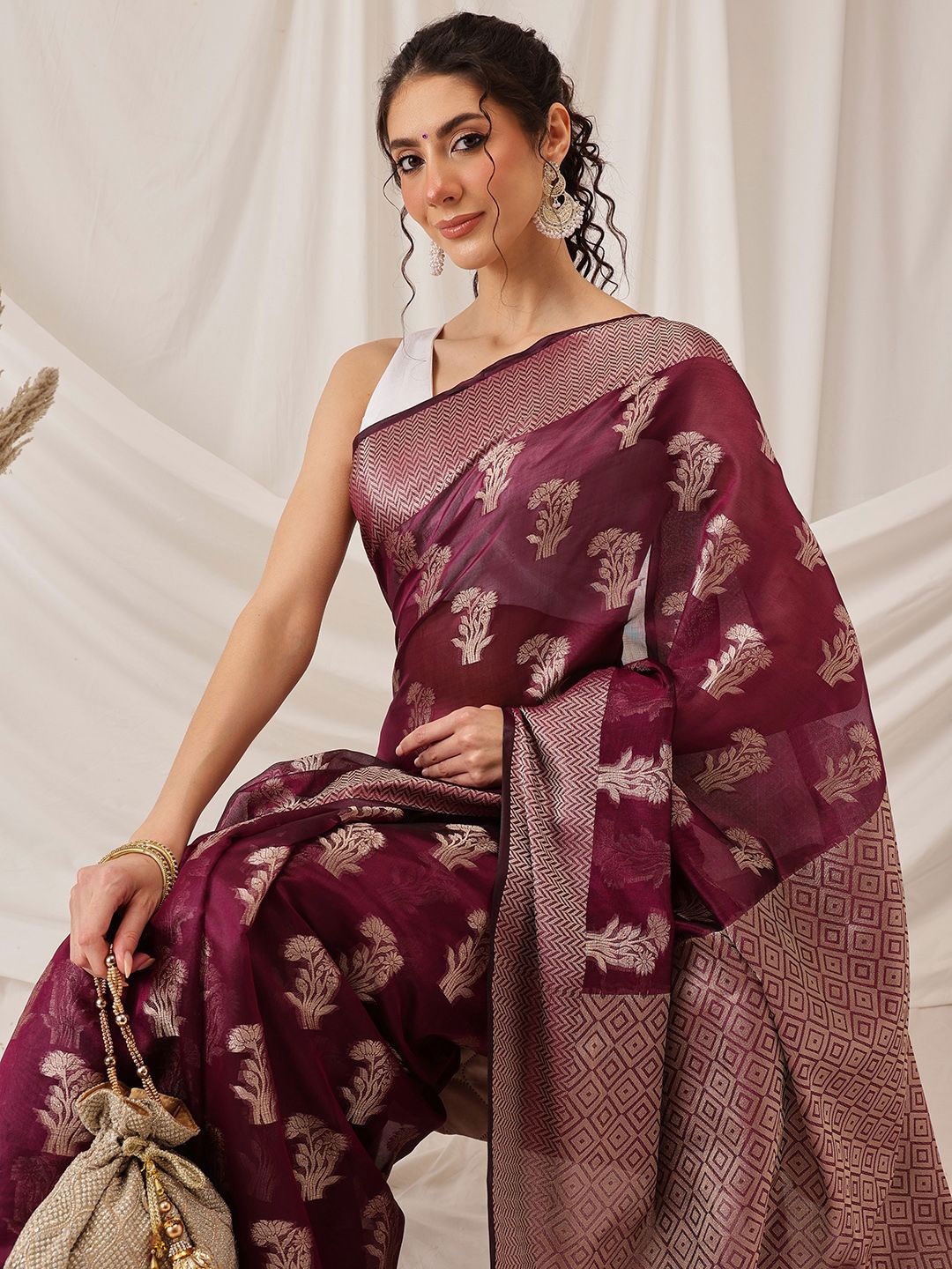 

DIVASTRI Floral Banarasi Organza Soft Silk Wine Saree, Purple