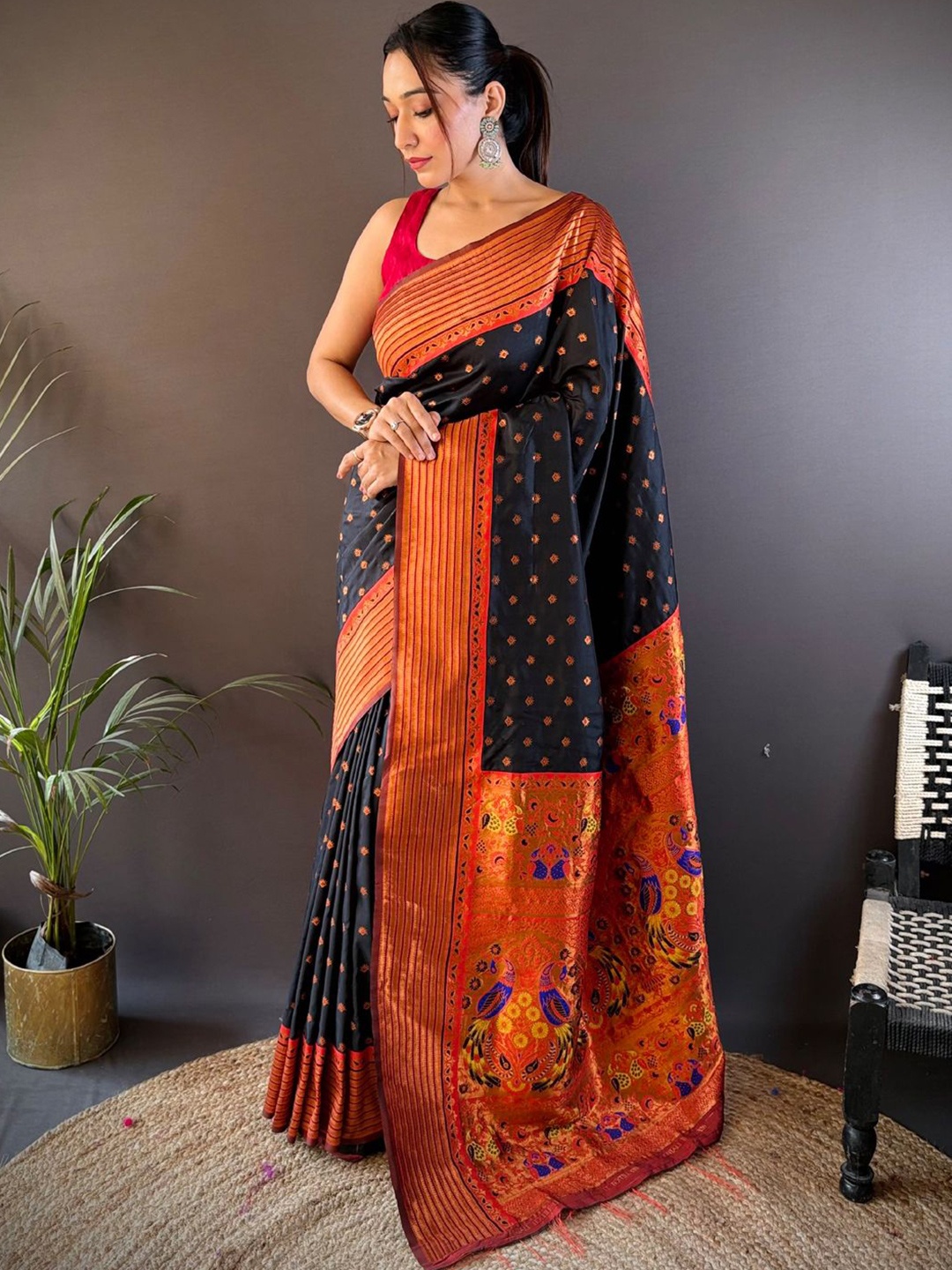 

LeeliPeeri Designer Woven Design Zari Silk Blend Paithani Saree, Black