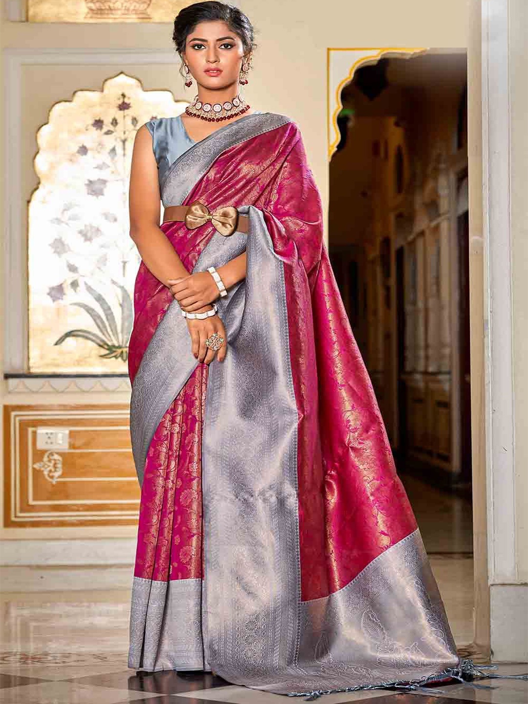 

FASHION STROM Woven Design Zari Silk Blend Banarasi Saree, Pink
