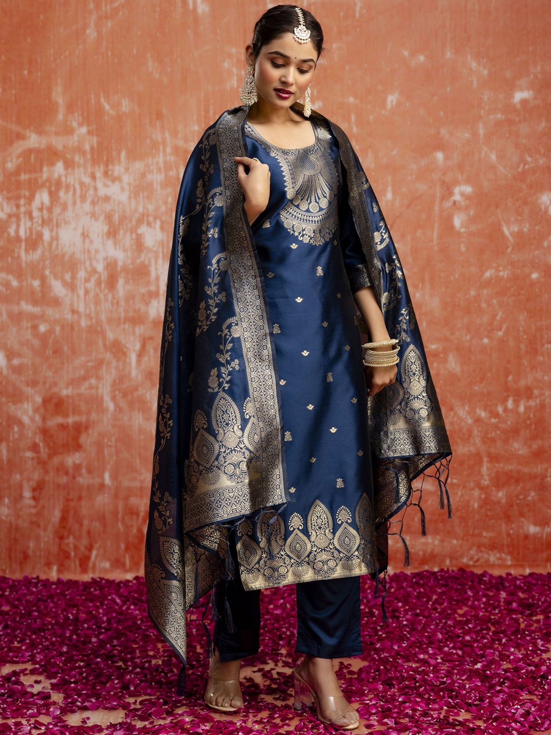 

VredeVogel Women Regular Kurta with Trousers & With Dupatta, Teal