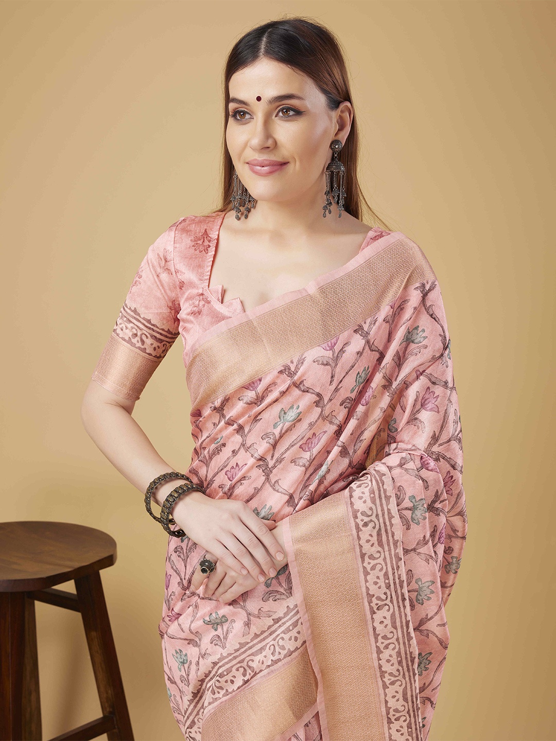 

DIVASTRI Floral Zari Silk Blend Saree, Pink