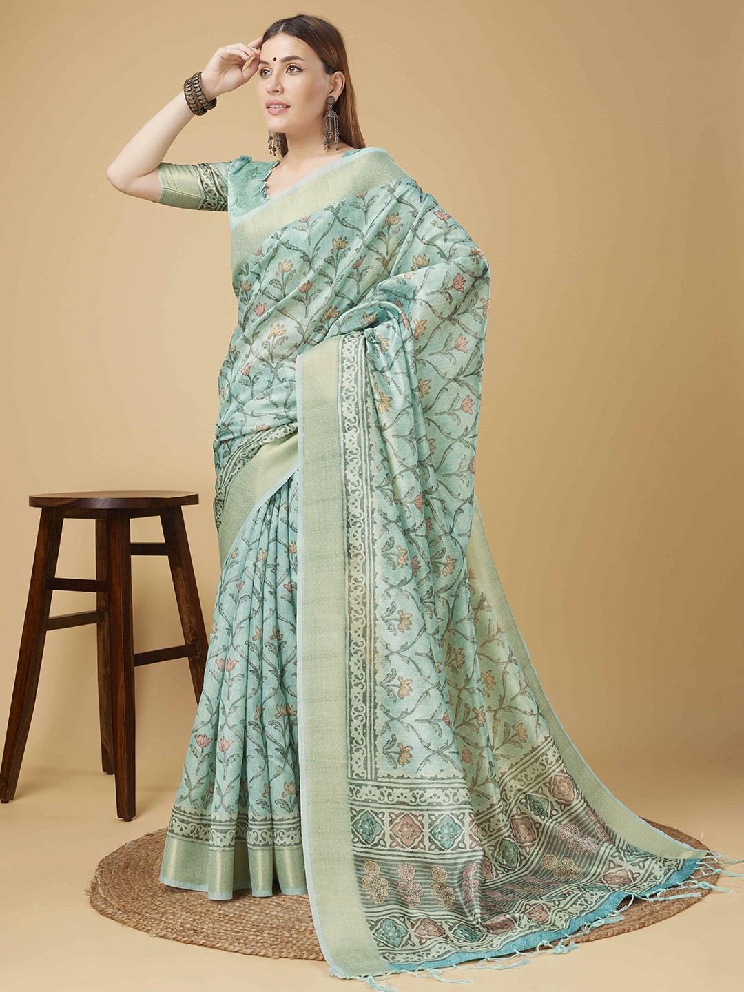 

DIVASTRI Floral Zari Silk Blend Saree, Blue