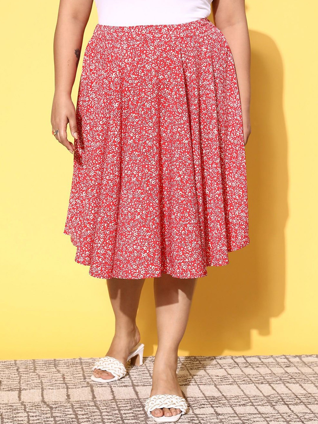 

Berrylush Curve Floral Printed High-Rise Flared Midi Skirt, Red