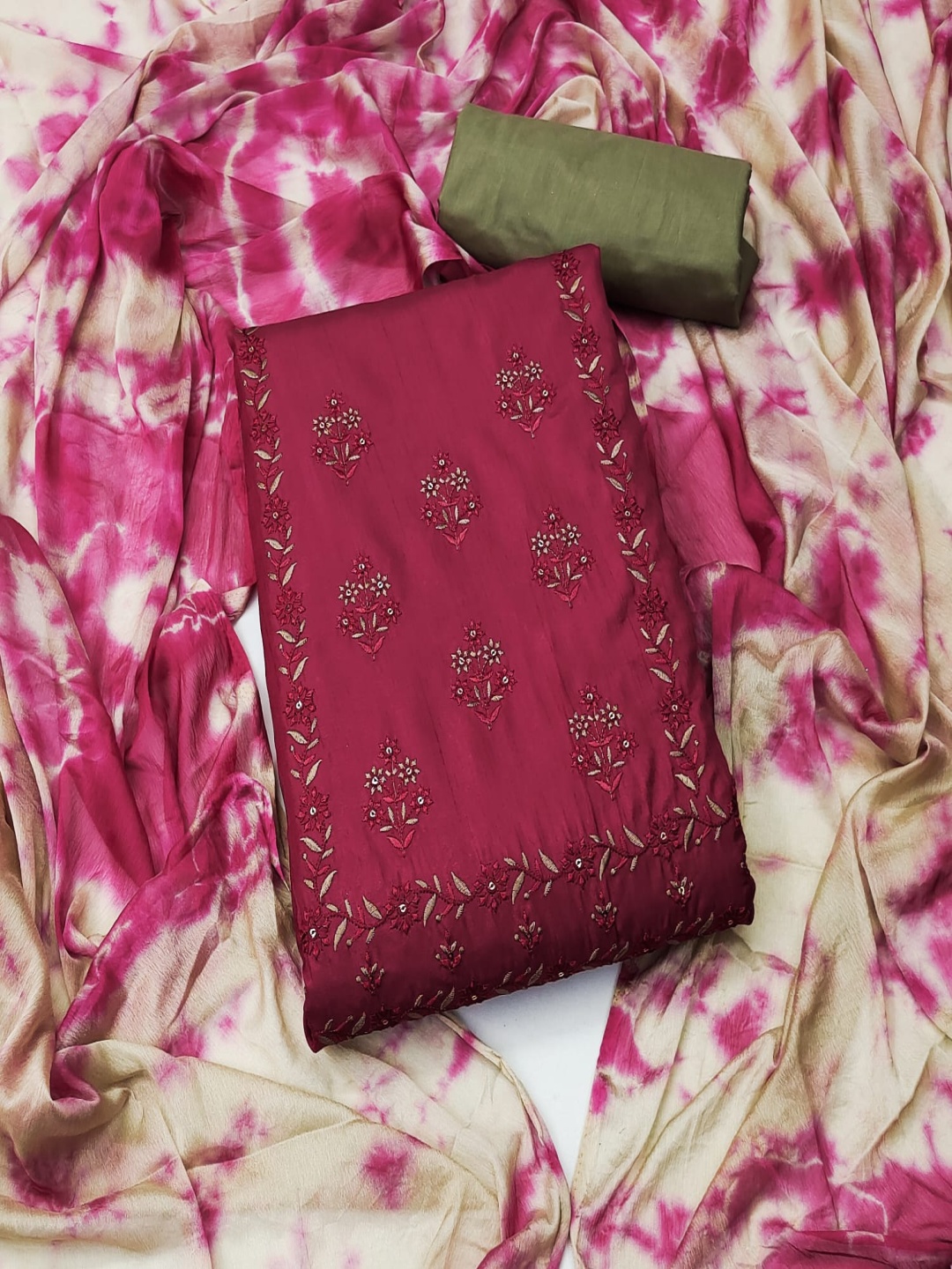 

Rangtulika Floral Embroidered Sequinned Unstitched Dress Material, Maroon