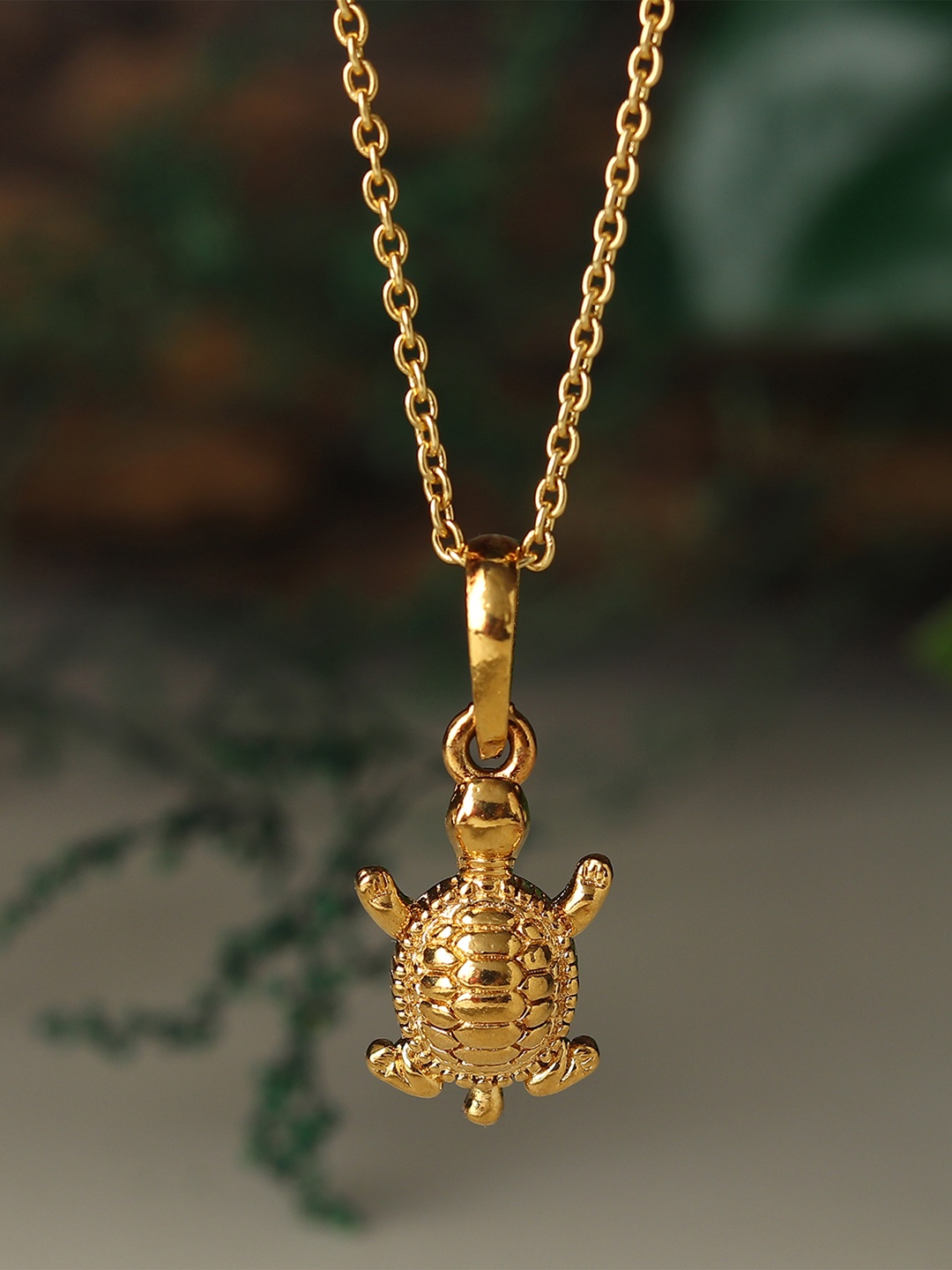 

AKSHAT SAPPHIRE Gold-Plated Contemporary Pendants