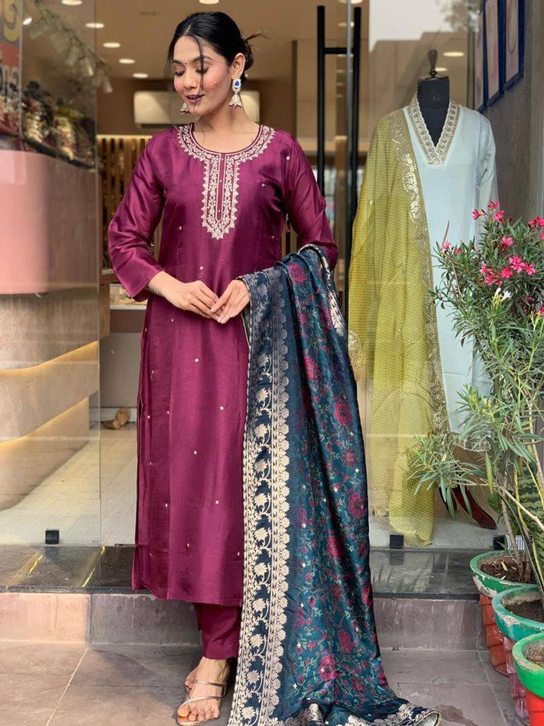 

KALINI Women Ethnic Motifs Embroidered Regular Thread Work Kurta with Trousers & With Dupatta, Purple