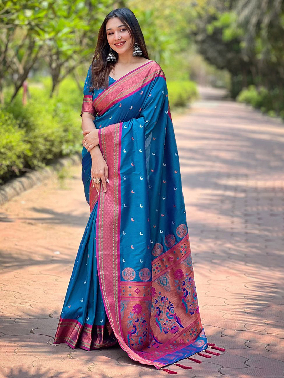 

all about you Woven Design Zari Silk Blend Paithani Saree, Blue