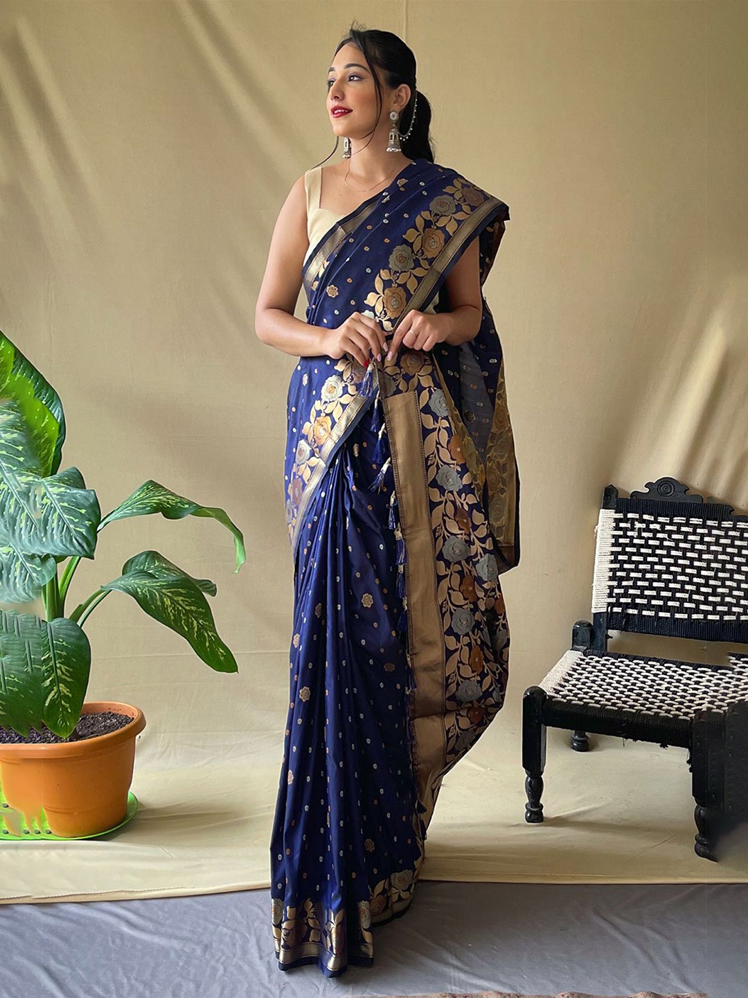 

FASHION STROM Woven Design Silk Blend Designer Kanjeevaram Saree, Blue