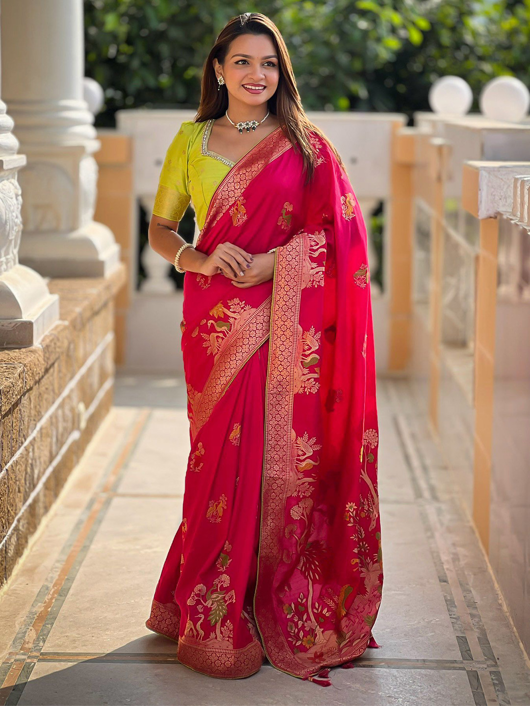 

Ekta Textiles Woven Design Zari Pure Silk Banarasi Saree, Pink