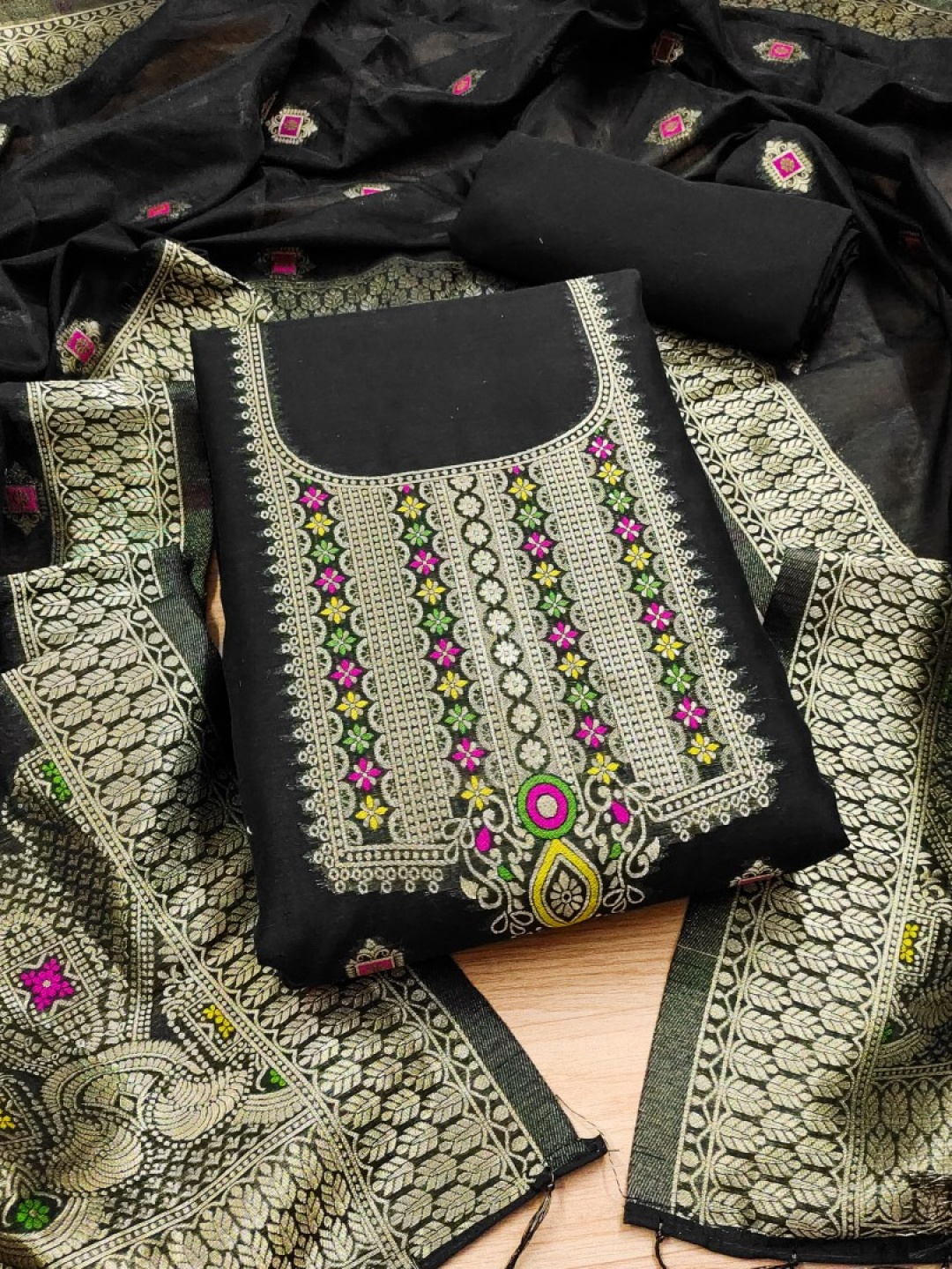 

Rangtulika Floral Woven Design Banarasi Silk Unstitched Dress Material, Black
