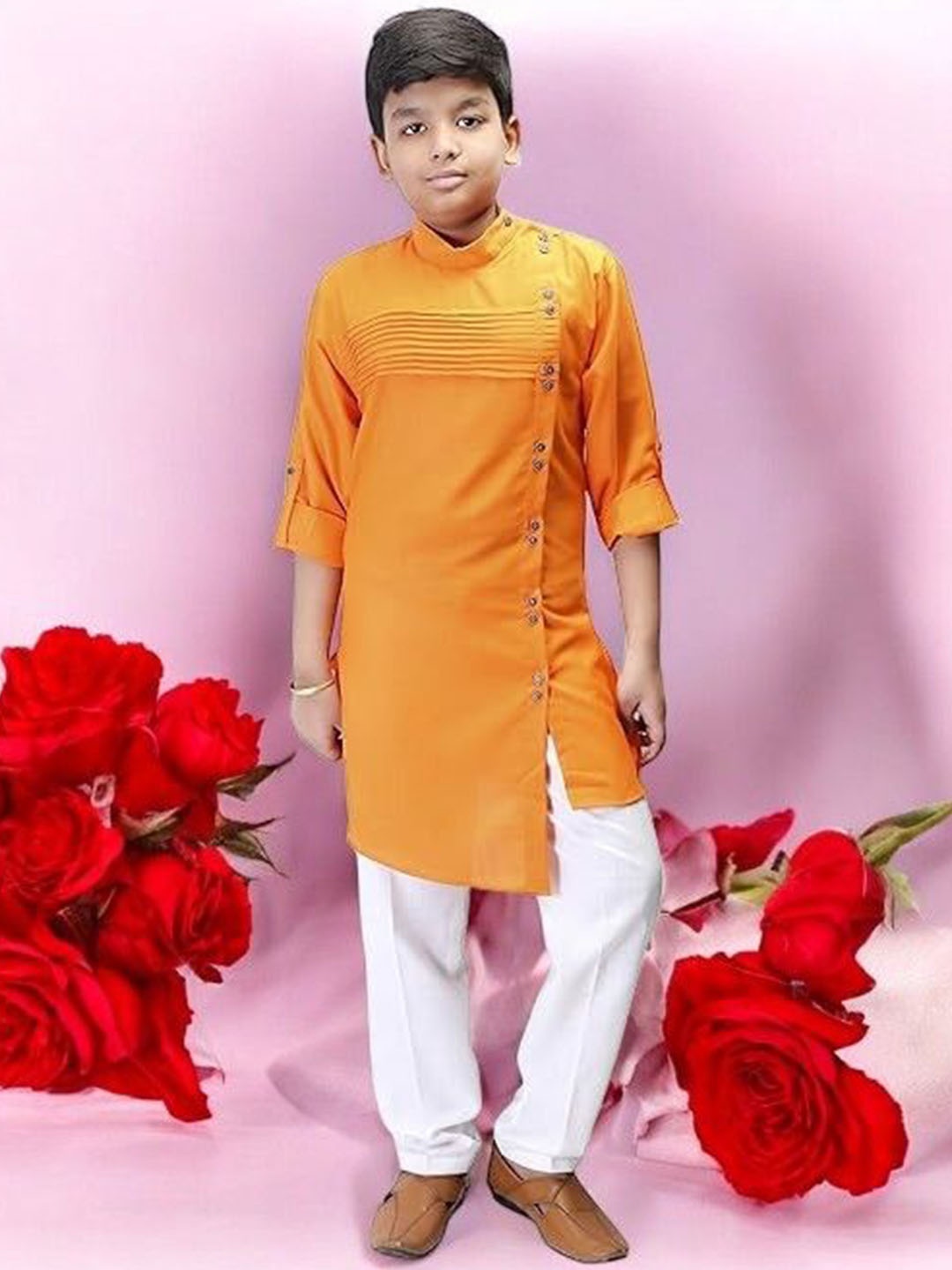

Qtsy Boys Embroidered Regular Phulkari Pure Cotton Kurta with Pyjamas, Orange