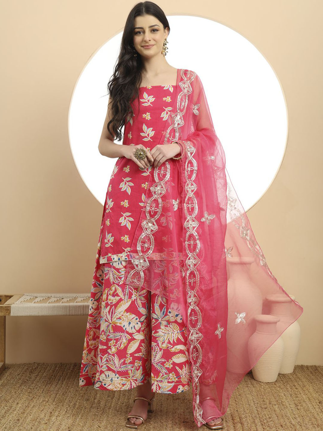 

Yufta Women Floral Printed Regular Gotta Patti Pure Cotton Kurta with Palazzos & With Dupatta, Pink