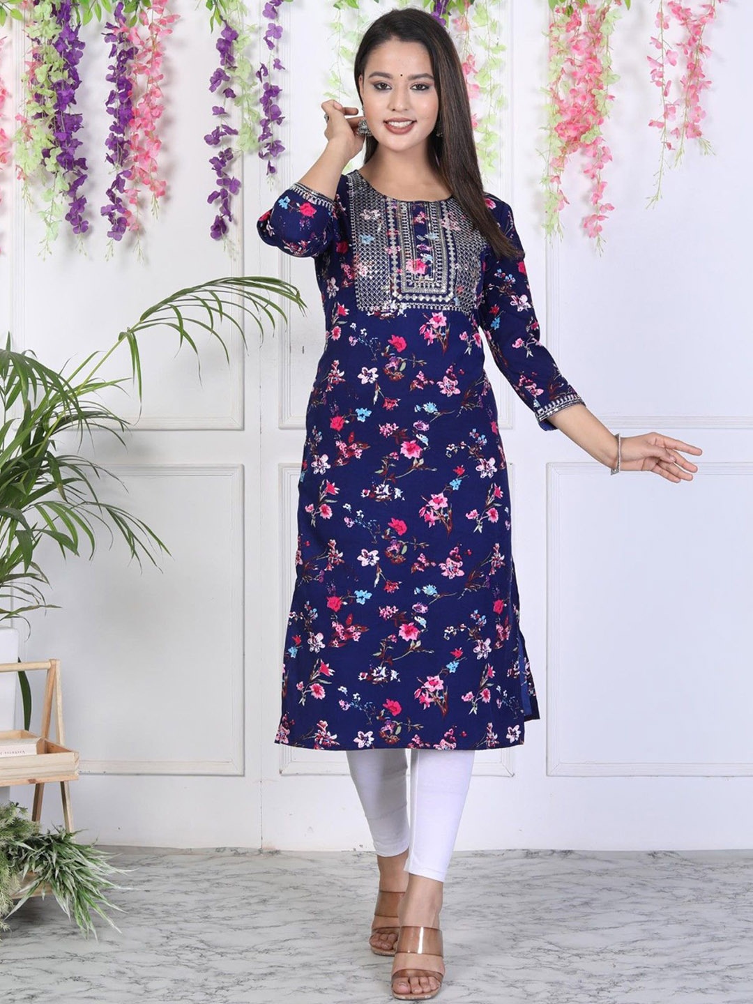 

ASANSHI Floral Printed Sequinned Straight Kurta, Blue