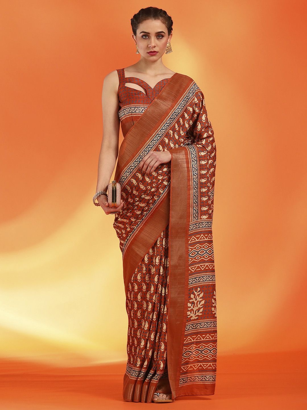 

Mitera Ethnic Motifs Silk Blend Dabu Saree, Orange