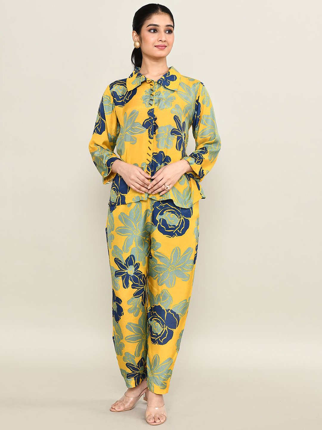 

The Maple Floral Printed Shirt Collar Top With Trousers, Yellow