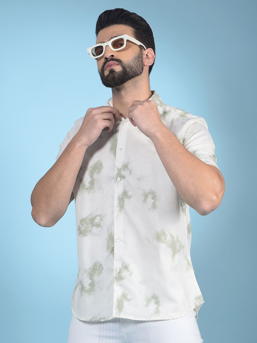 

Crimsoune Club Men Classic Slim Fit Floral Opaque Printed Casual Shirt, Green