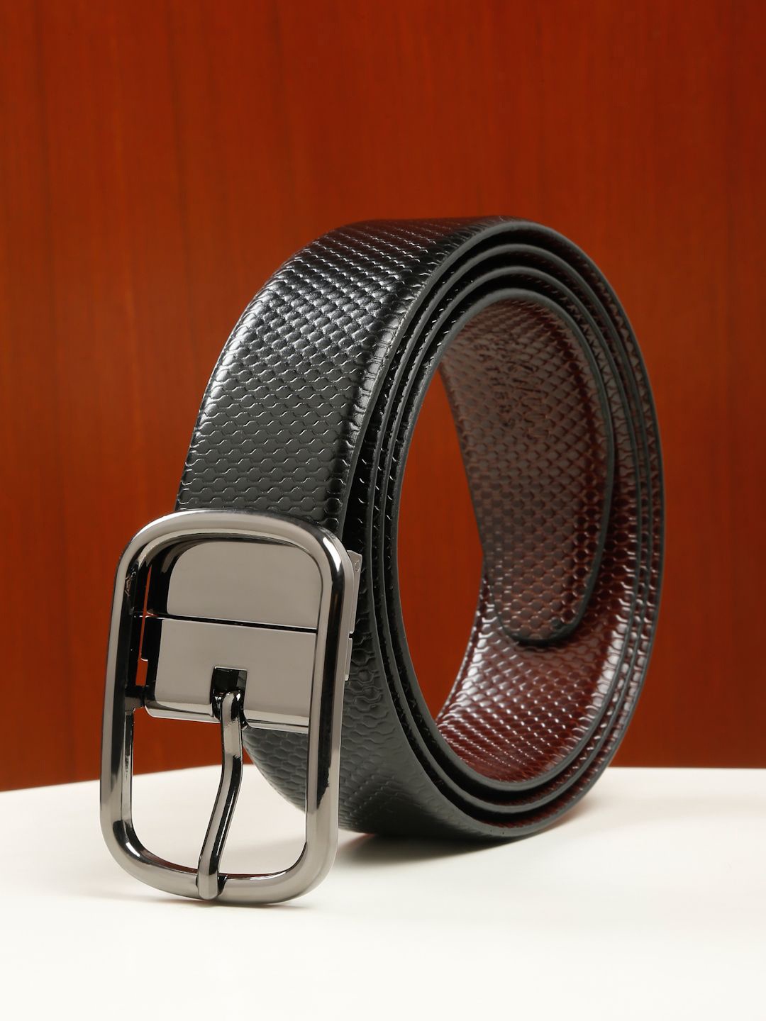 

Teakwood Leathers Men Textured Leather Reversible Formal Belt, Black