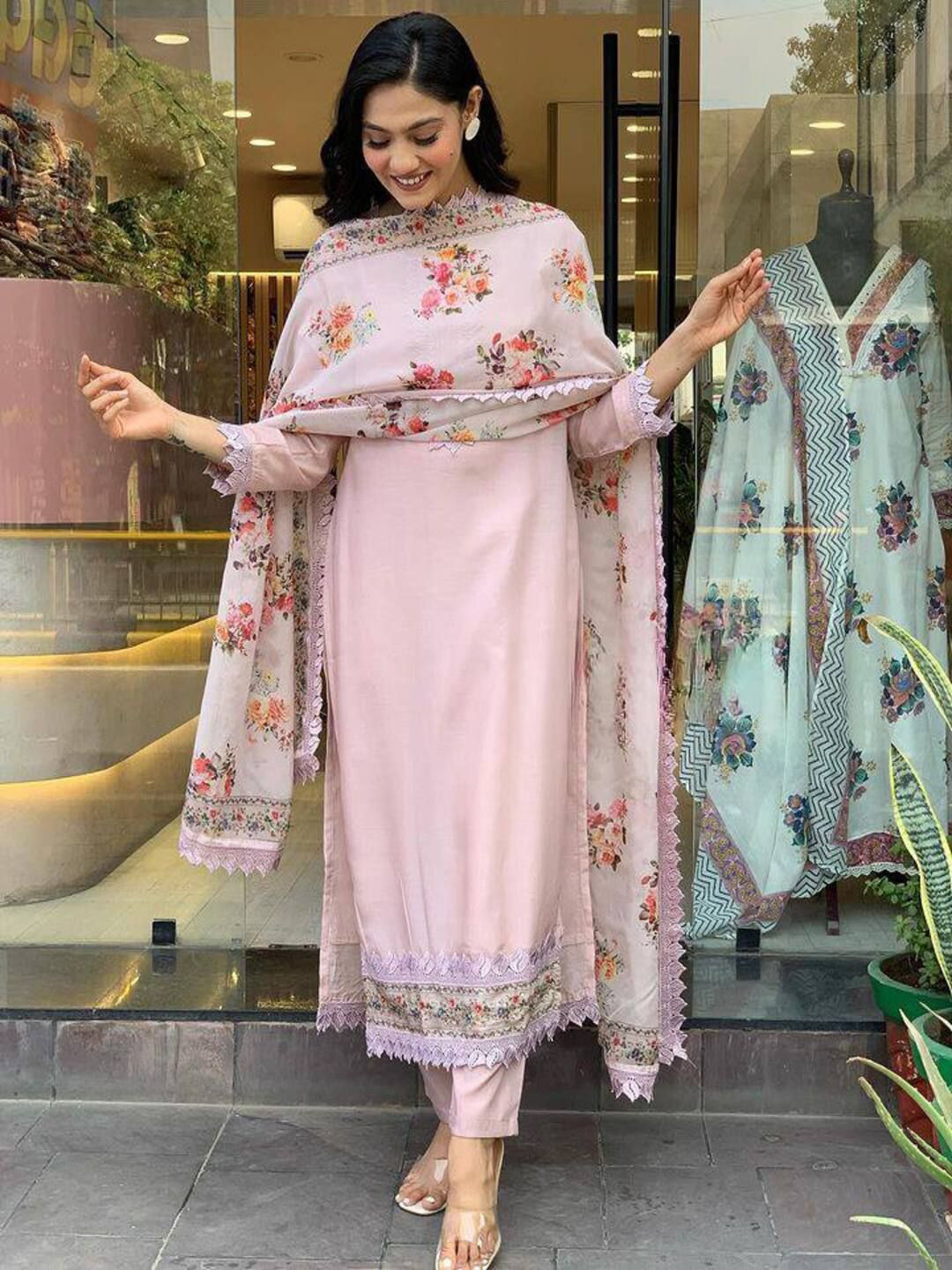

SHIJILA Women Floral Regular Kurta with Trousers & With Dupatta, Peach
