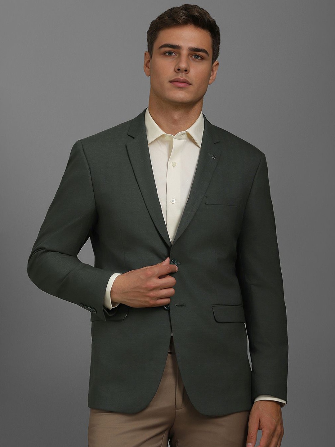 

Louis Philippe Textured Slim Fit Notched Collar Single Breasted Formal Blazer, Green