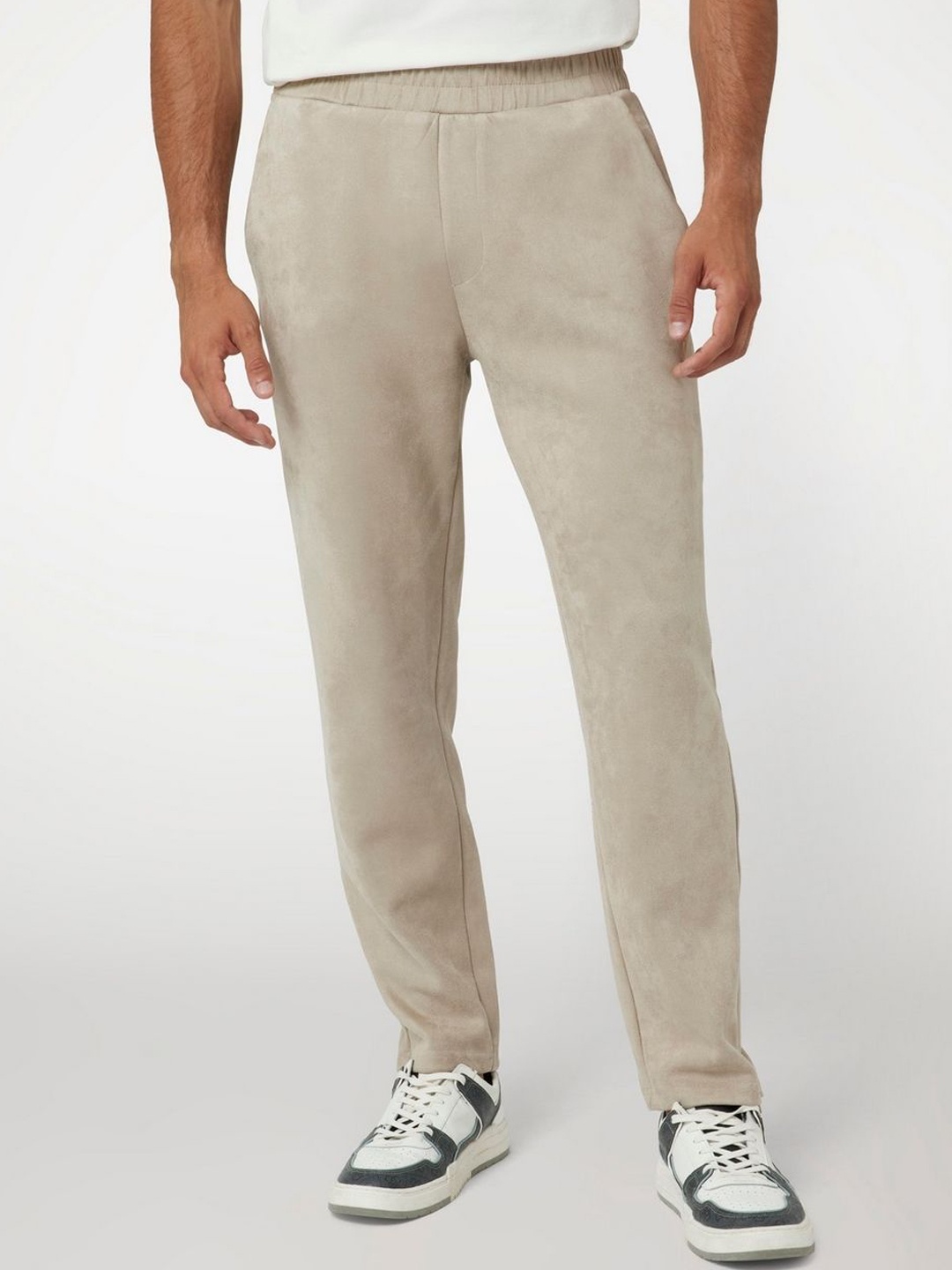 

GUESS Men Mid Rise Daril Straight Track Pants, Beige