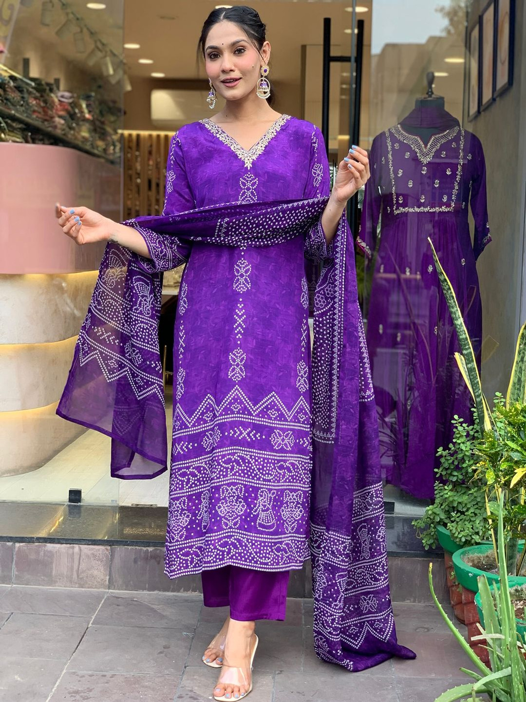 

Nimidiya Women Bandhani Printed Regular Silk Crepe Kurta with Trousers & With Dupatta, Purple