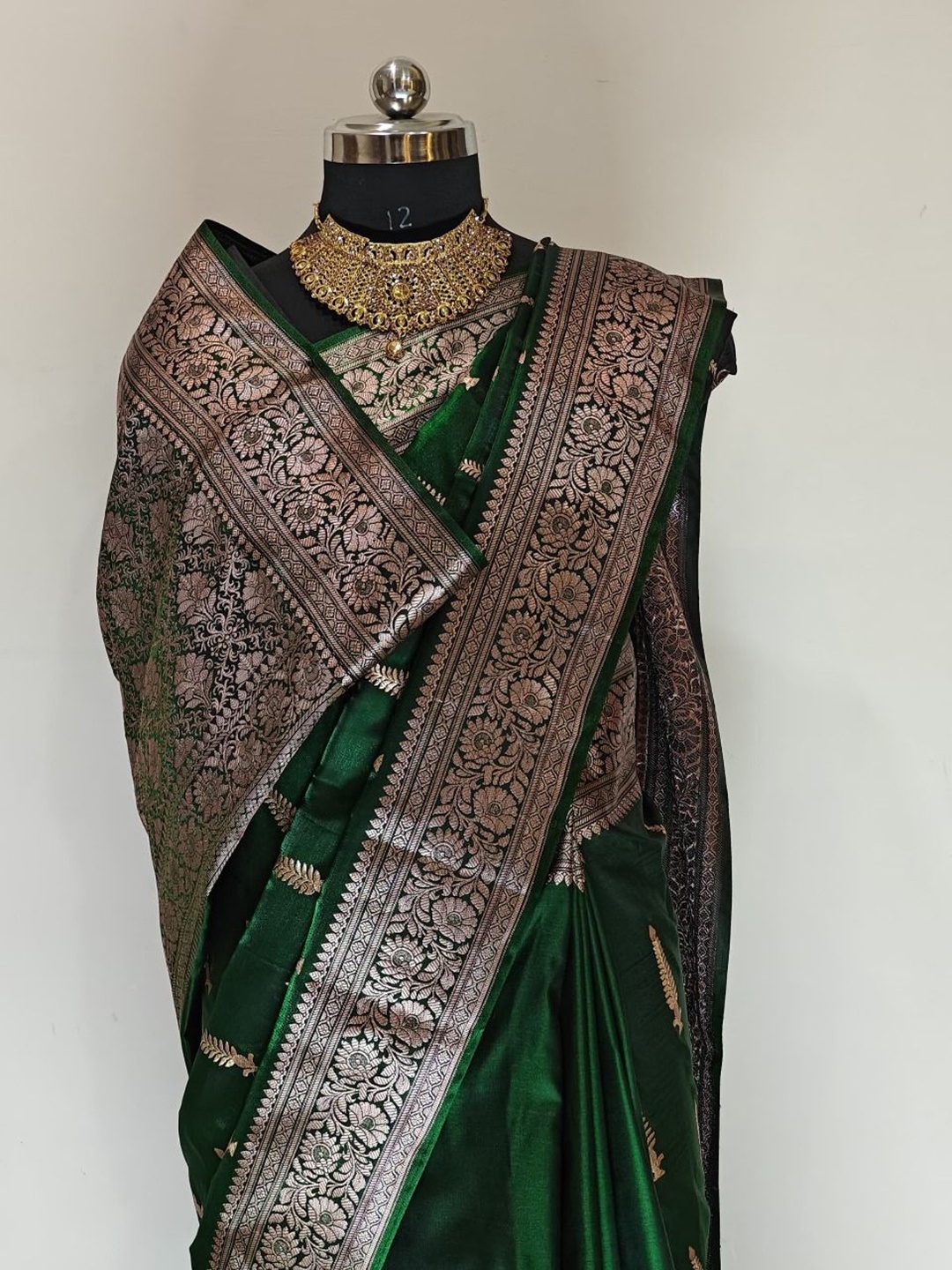 

GS CREATION Ethnic Motifs Zari Satin Banarasi Saree, Olive