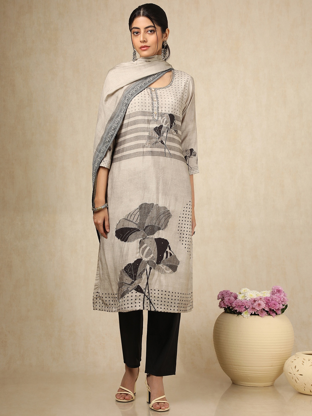 

Soch Women Floral Printed Regular Beads and Stones Kurta with Trousers & With Dupatta, Beige