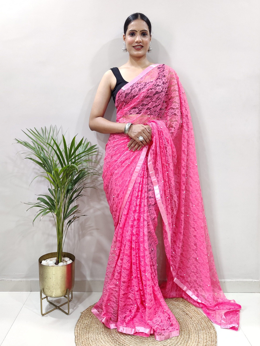 

HI FI NX Floral Net Saree, Pink