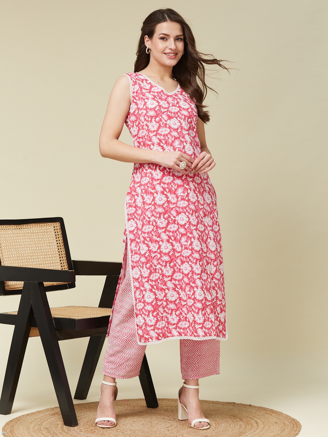 

MOKOSH Women Floral Printed Regular Pure Cotton Kurta with Trousers, Pink