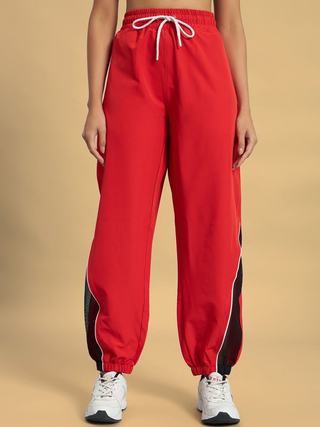 

WEARDUDS Women Mid Rise Plexus Joggers, Red