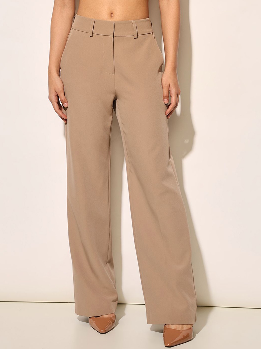 

ONLY Women Straight Fit High-Rise Trousers, Tan